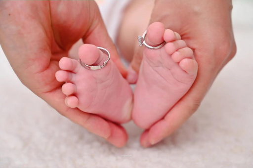 常宁怀孕肚子一边高一边低 常宁怀孕肚子一边高一边低